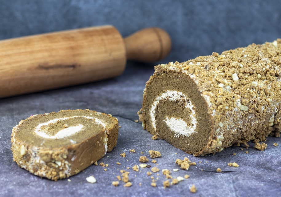Bolu Gulung Nougat Crumble
