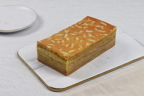 Lapis Legit Premium Kenari