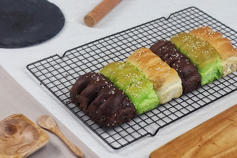 Wool Mix Bread